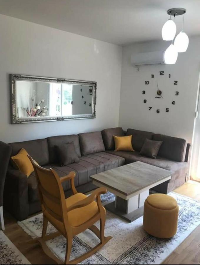 Kenza Jednosobni Stanovi Apartamento Podgorica Exterior foto
